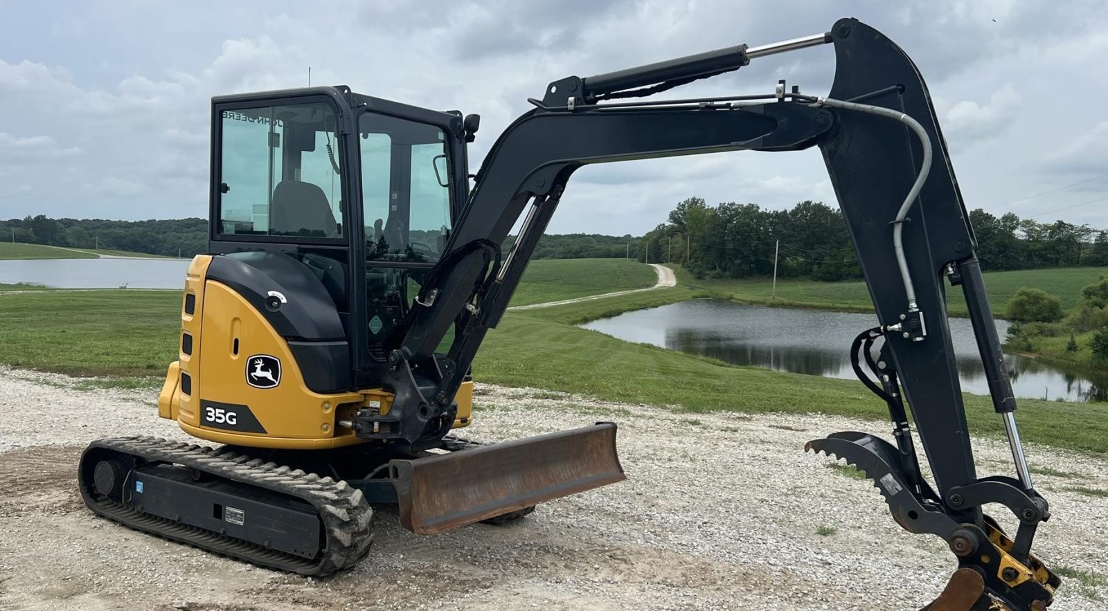 2021 Deere 35G Mini Excavator photo 3