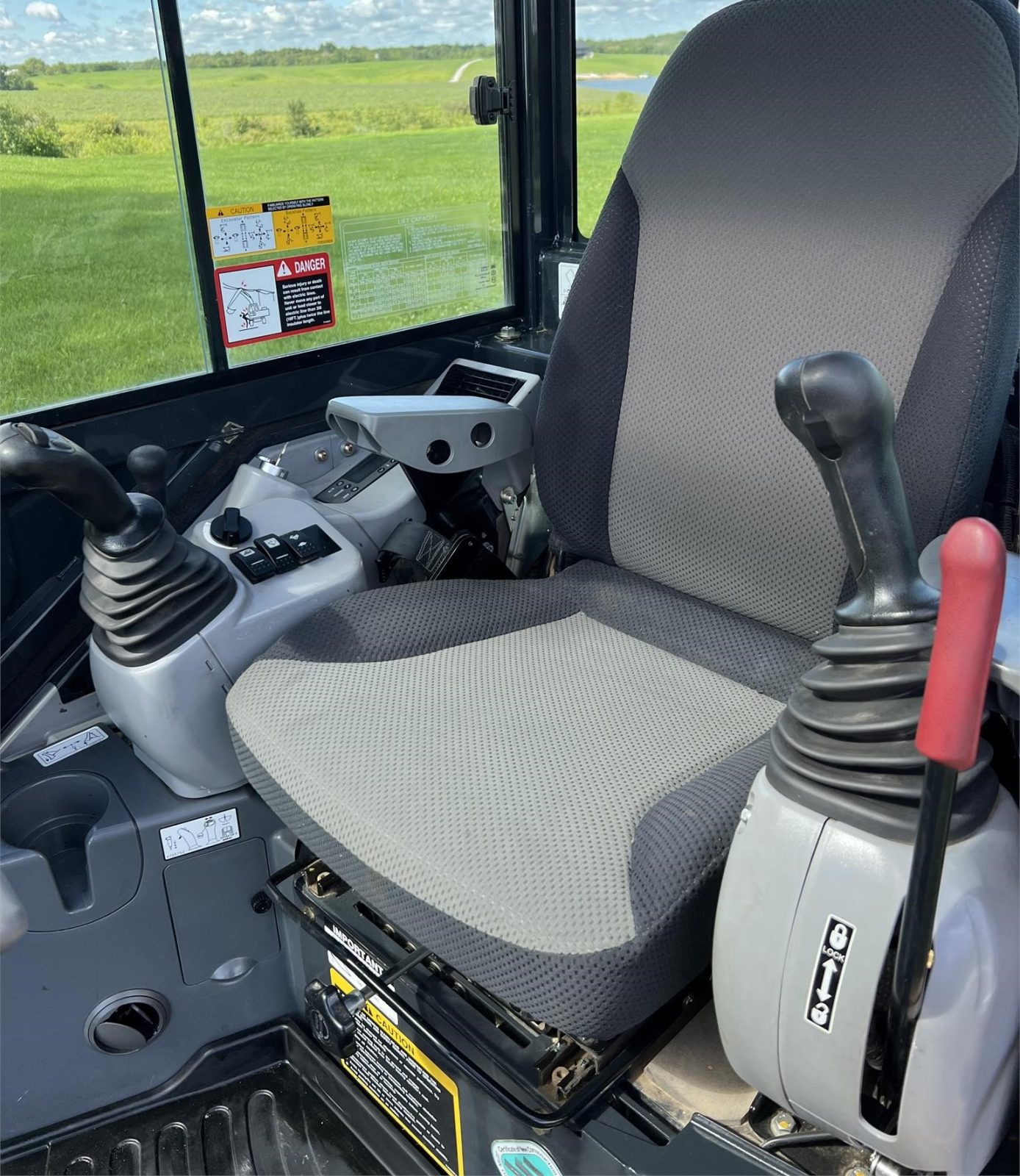 2021 Deere 35G Mini Excavator photo 12