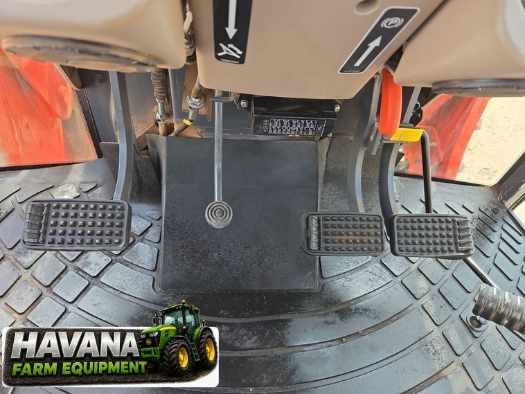 2020 Kubota M6060 photo 33