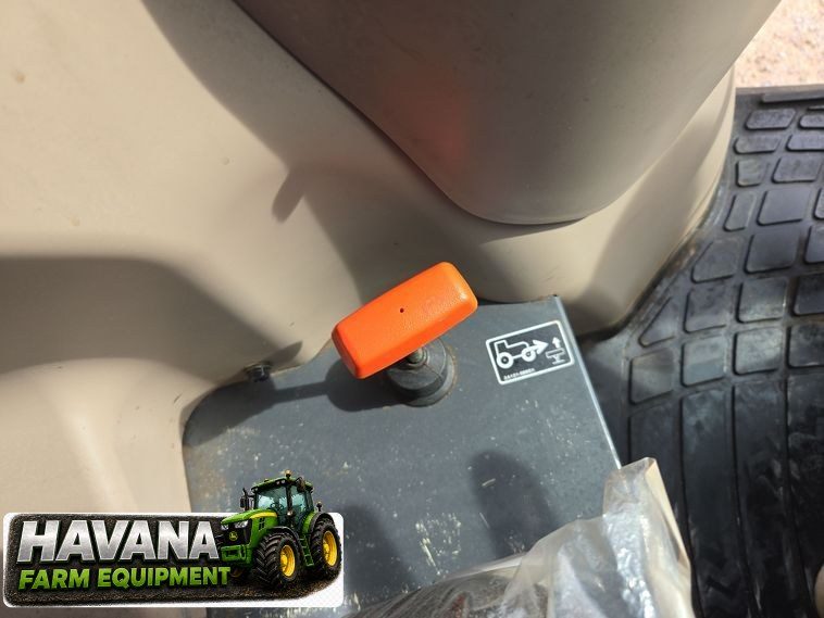 2020 Kubota M6060 photo 39